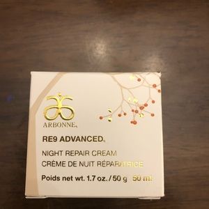 RE9 Night Repair Cream NEW!!!!!